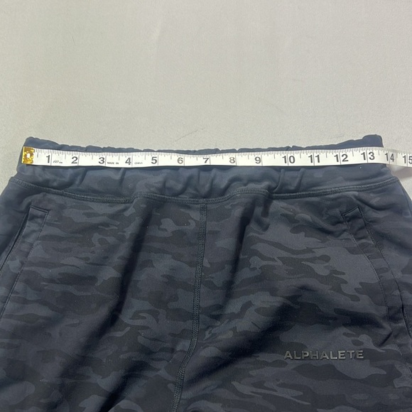 Alphalete men’s dark camo joggers - Picture 7 of 10